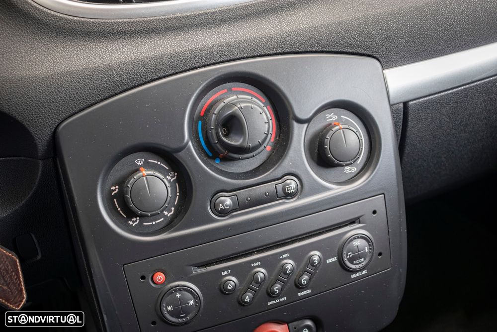 Renault Clio - 13