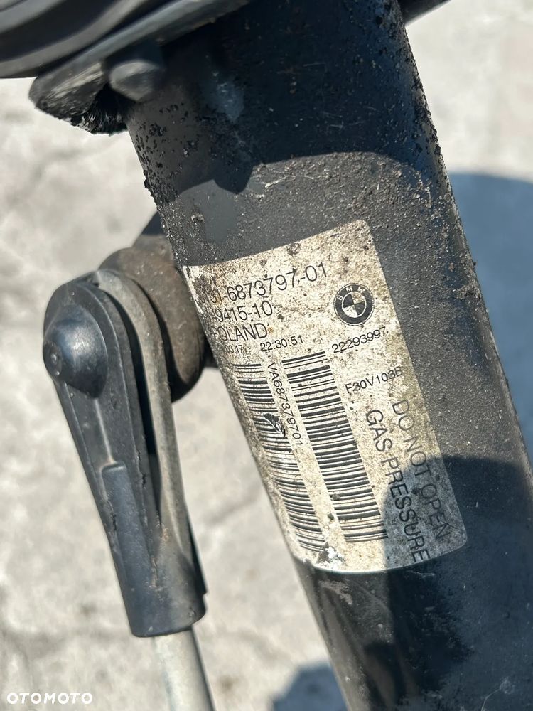 BMW F30 LIFT ZWROTNICA WAHACZE AMORTYZATOR PRAWY 6873797 - 2