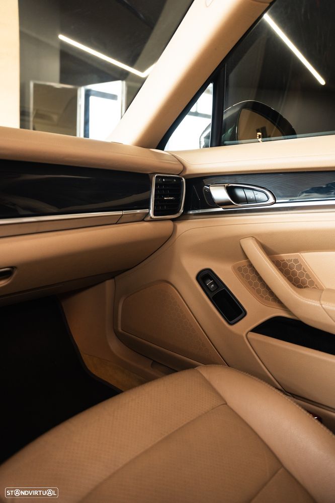 Porsche Panamera Edition - 17