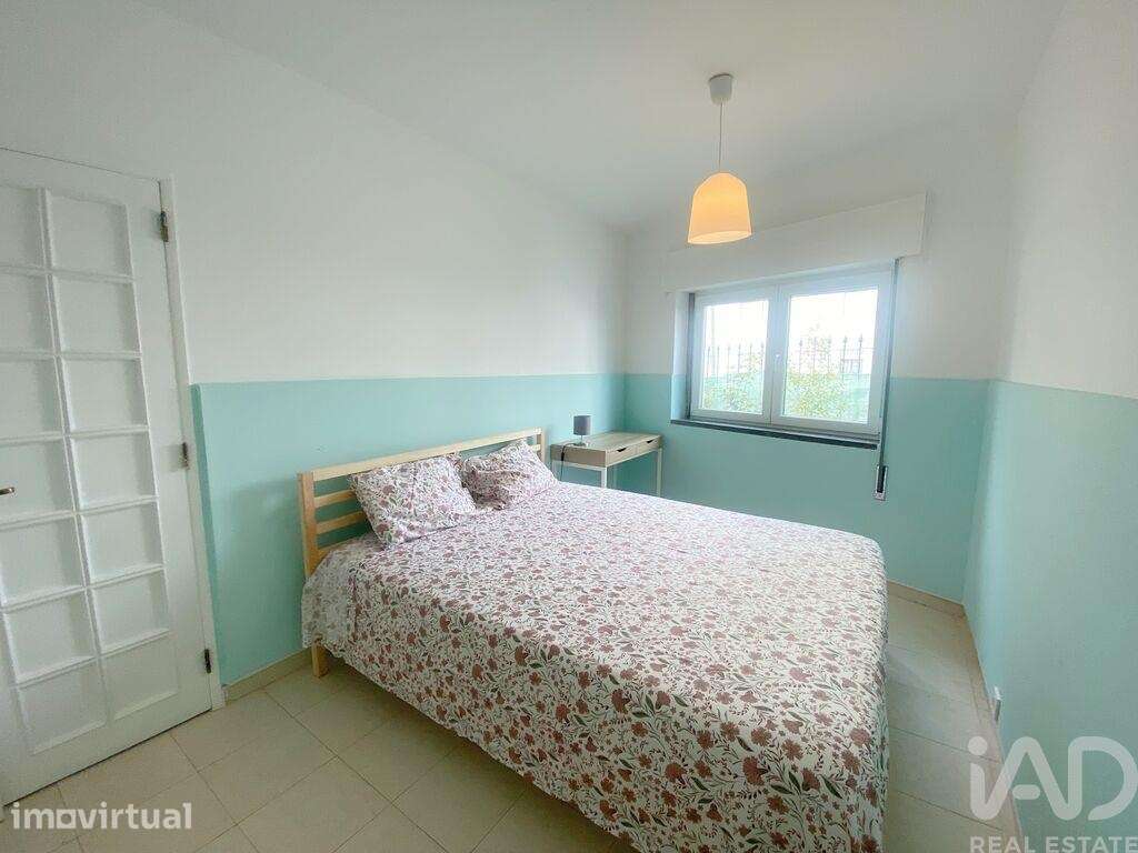 Moradia isolada T2 em São Domingos de Rana de 120 m2 - Grande imagem: 4/26