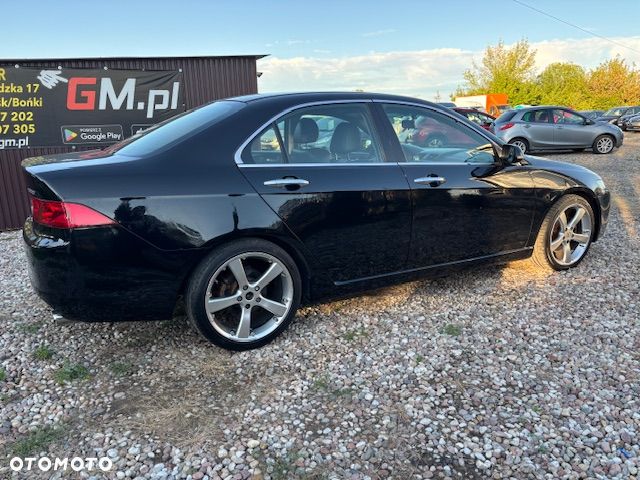 Honda Accord 2.0 Executive - 12