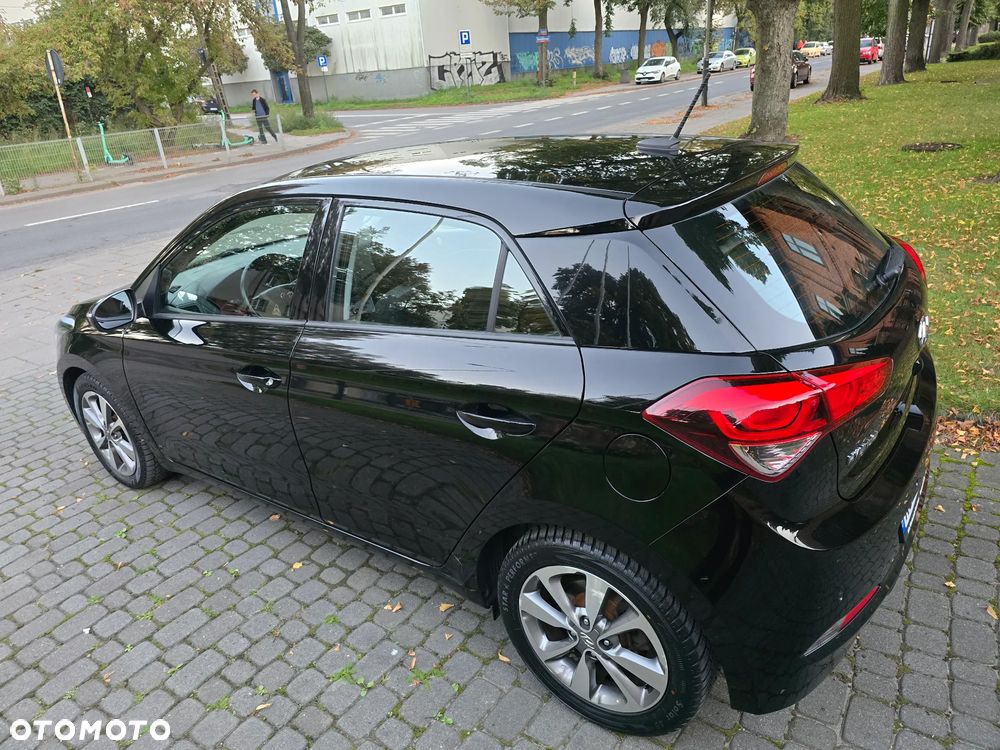 Hyundai i20 - 11