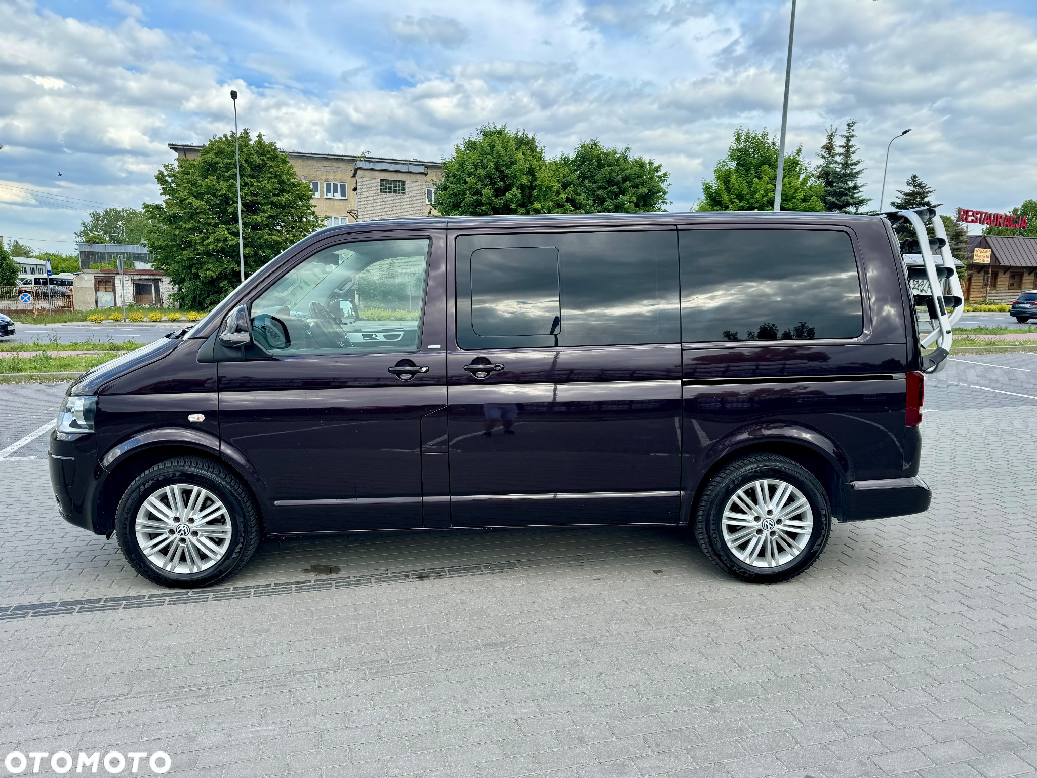 Volkswagen Multivan - 23
