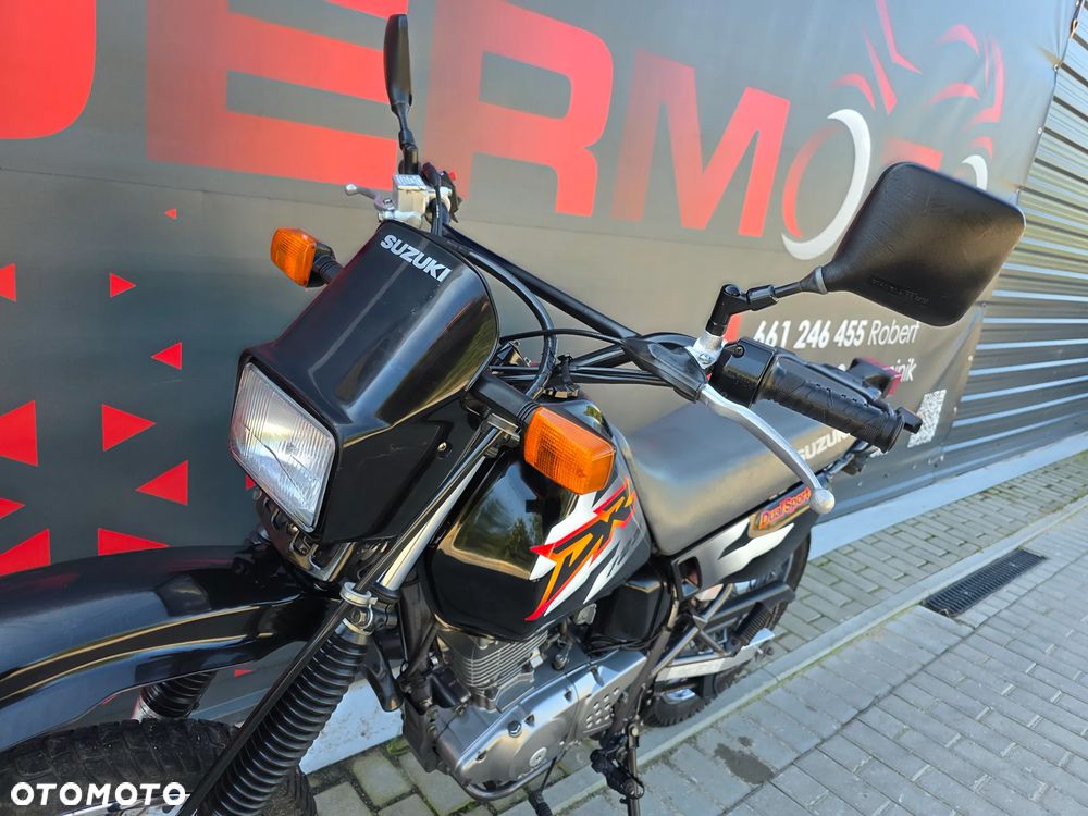 Suzuki DR - 12