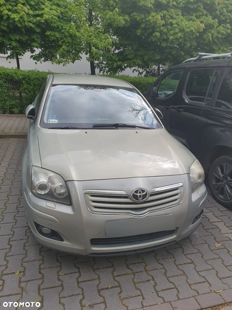 Toyota Avensis 2.0 VVT-i Sol - 2