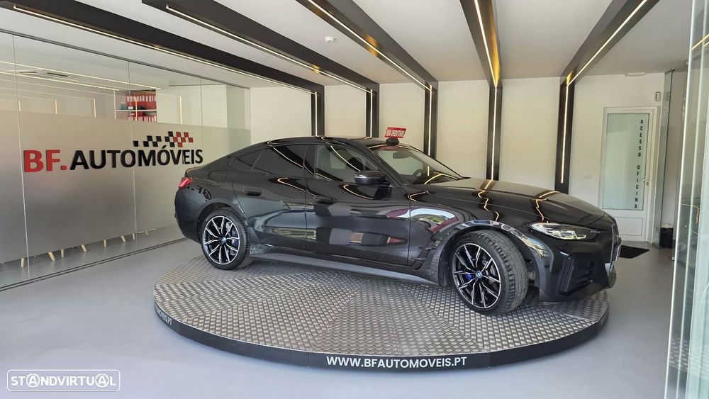 BMW i4 eDrive40 Pack Desportivo M - 9