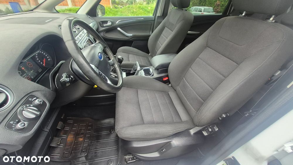 Ford S-Max - 27