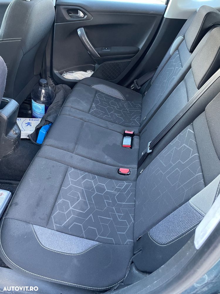 Peugeot 2008 1.2 PureTech Turbo S&S Active - 18