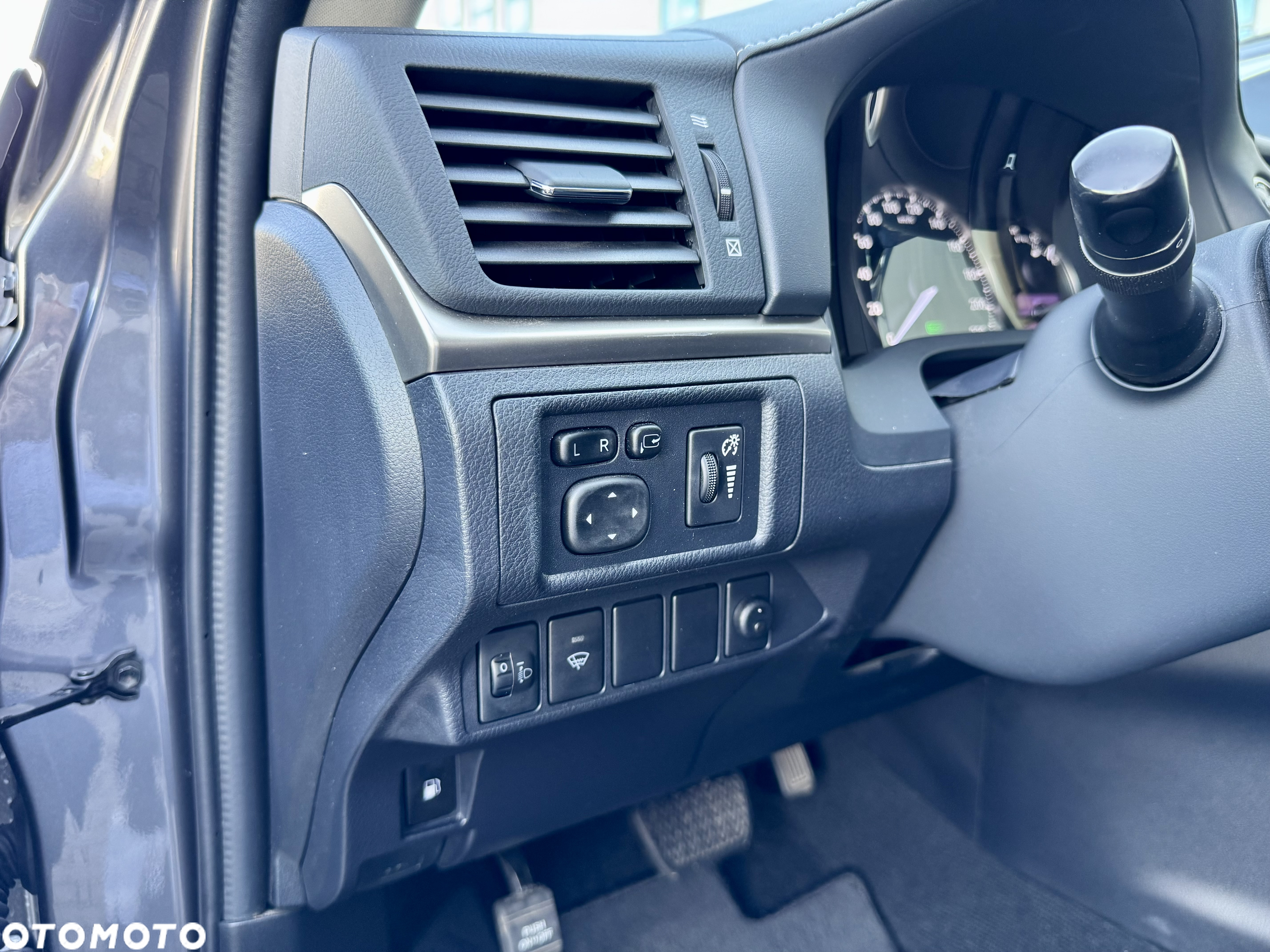 Lexus CT - 21