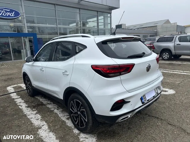MG ZS - 4