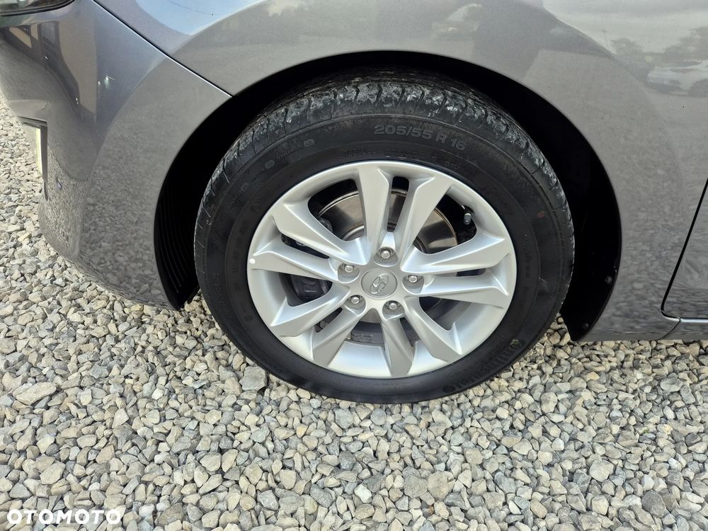 Hyundai i30 1.4 Intro Edition - 17