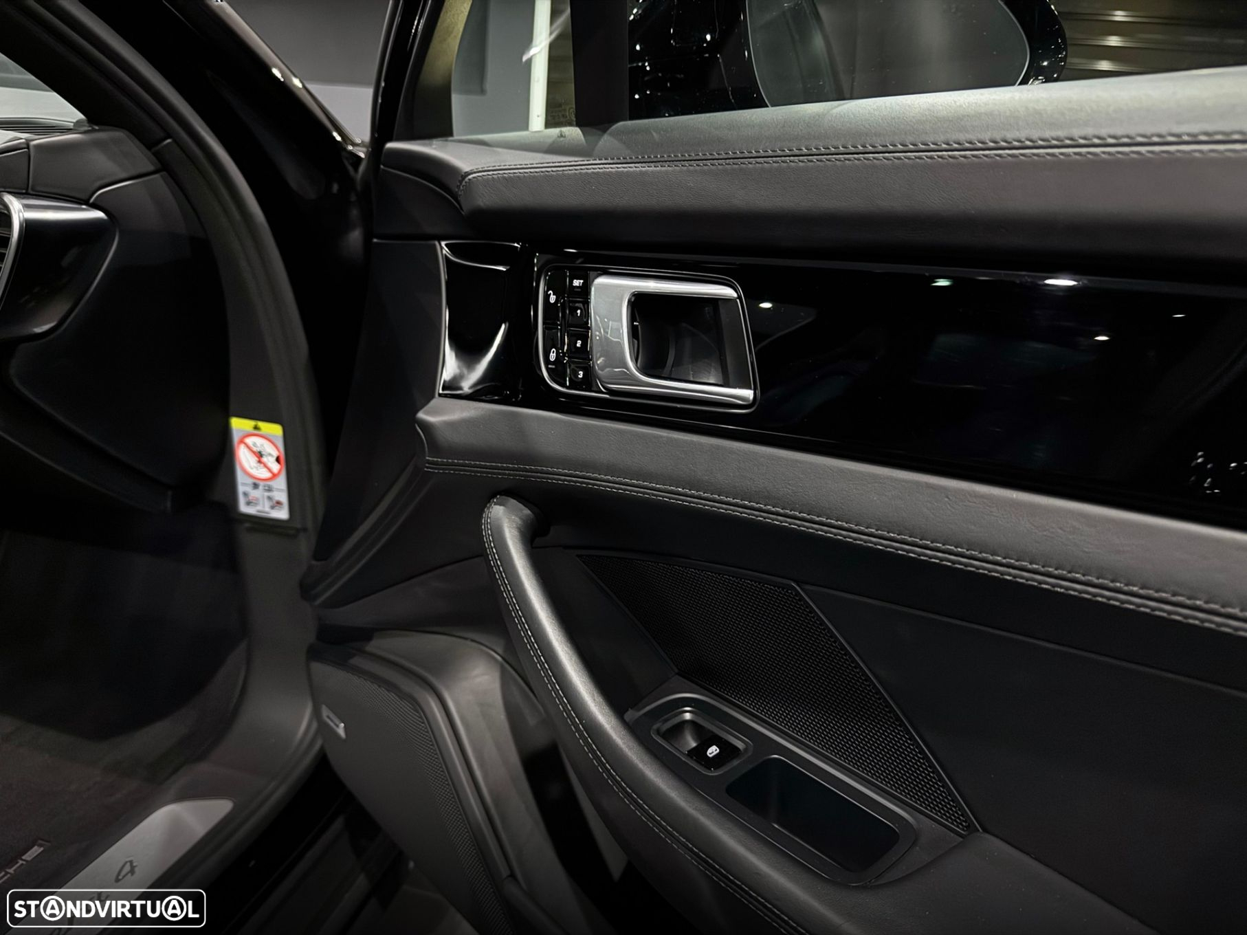 Porsche Panamera 4 E-Hybrid Executive - 47