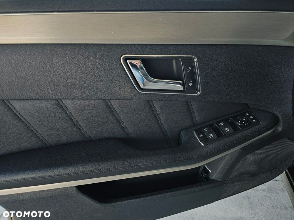 Mercedes-Benz Klasa E - 12