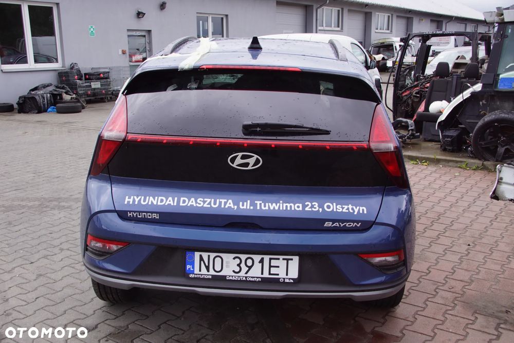 Auto na części - Hyundai Bayon Lift 1.0 T-GDI 90 KM G3LE D7GF1 UC3 2026R Silnik Skrzynia Drzwi Błotnik Klapa Zderzak Lampa Lusterko Klamka Szyba Deska Kokpit Sterownik Moduł Czujnik Licznik Wyświetlacz Panel Kierownica - 5