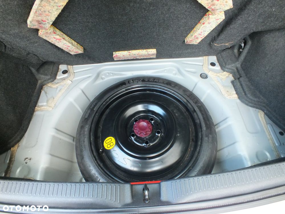 Toyota Auris - 25