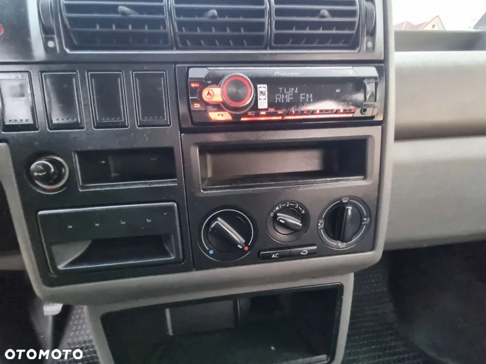 Volkswagen Transporter Mixt - 25