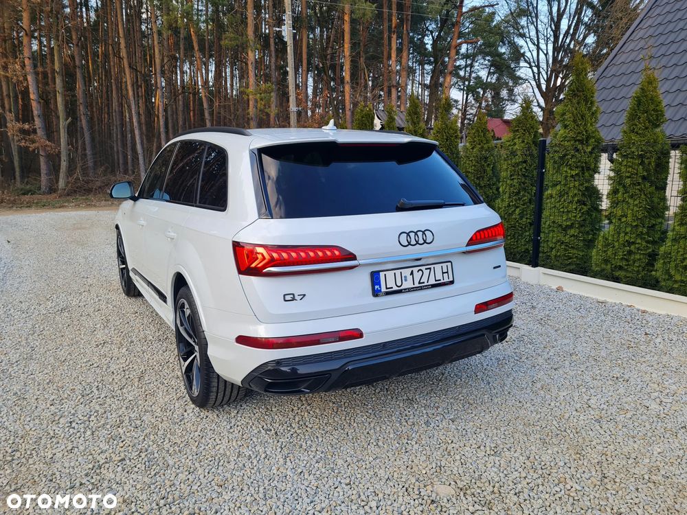 Audi Q7 - 1