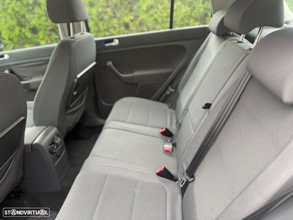VW Golf Plus 1.9 TDi Trendline AC - 16