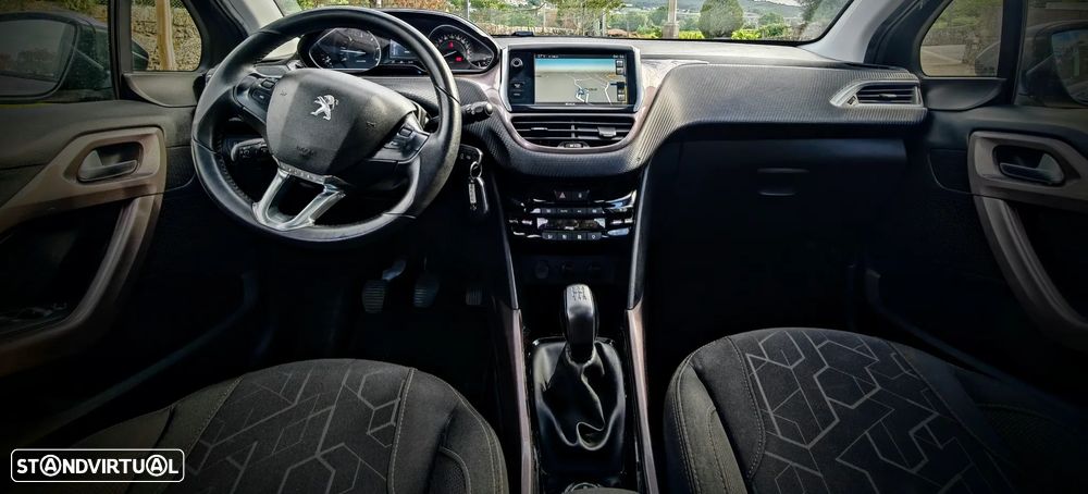 Peugeot 2008 1.6 e-HDi Allure - 12