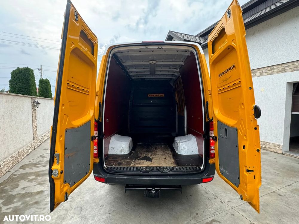 Mercedes-Benz SPRINTER 516 - 12