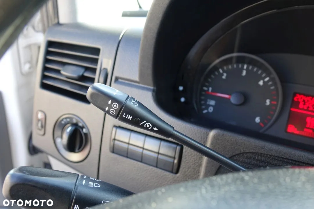 Volkswagen CRAFTER / L2H2 FURGON / BLASZAK / 2.0 / 136KM / BAGAŻNIK DACHOWY - 23