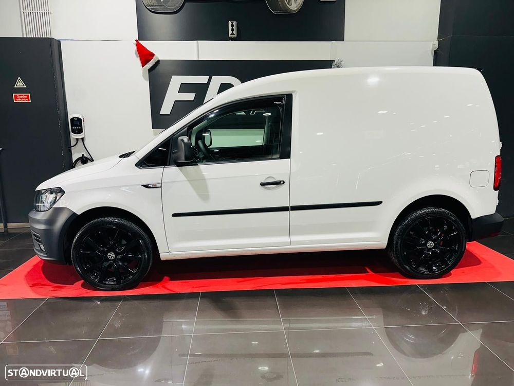 VW Caddy 2.0 TDI (5L) DSG - 11