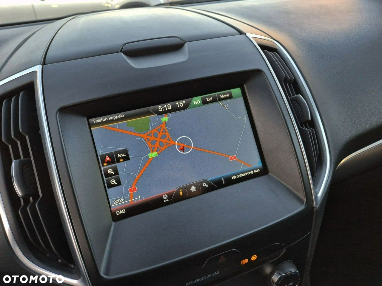 Ford S-Max - 12