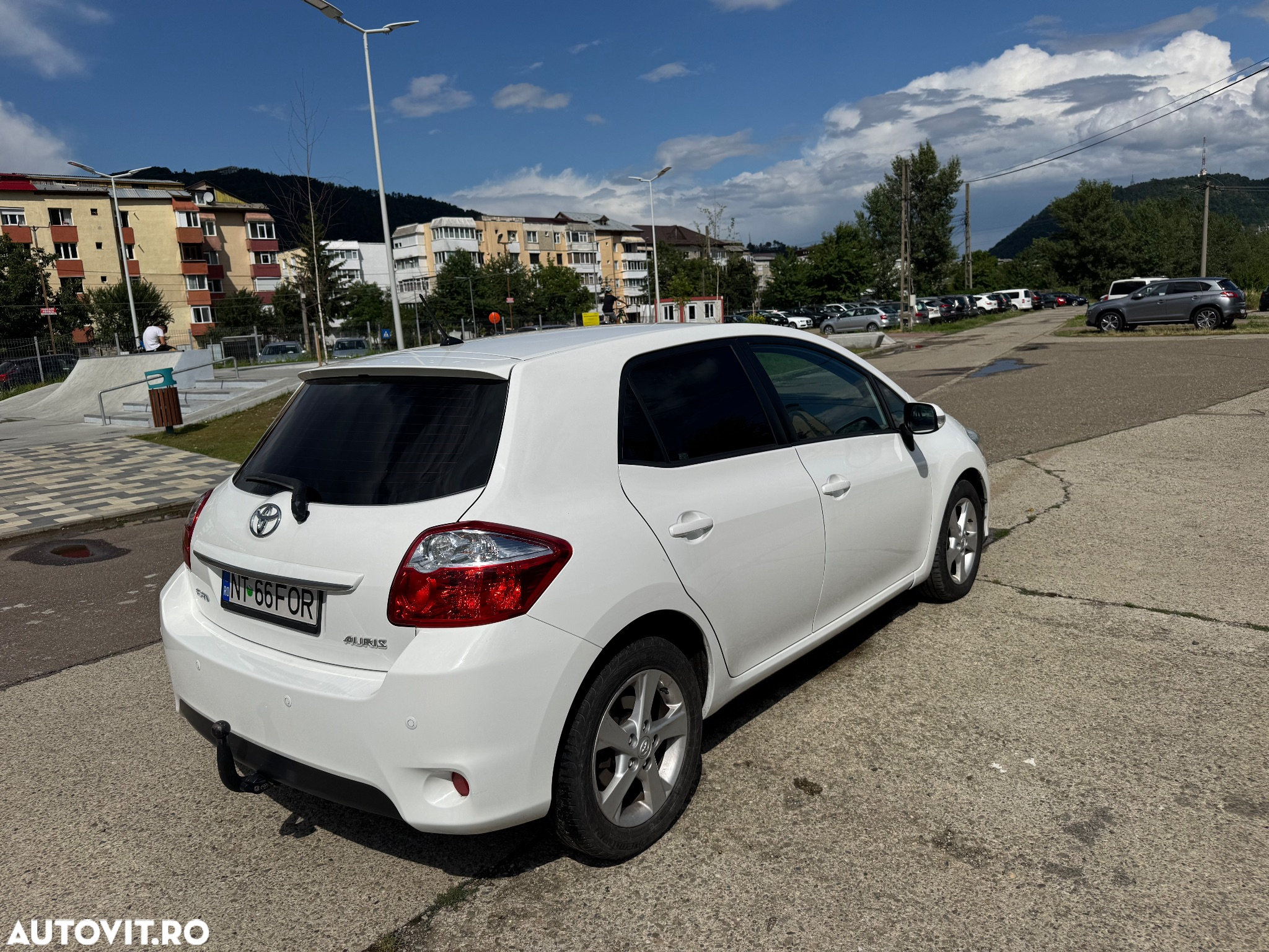 Toyota Auris 2.0 D-4D Executive - 4