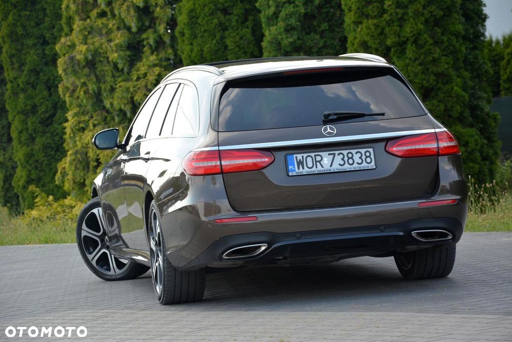 Mercedes-Benz Klasa E 250 9G-TRONIC - 6
