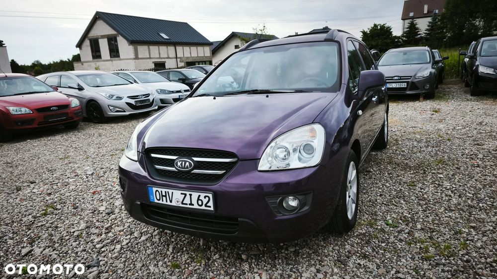 Kia Carens - 2