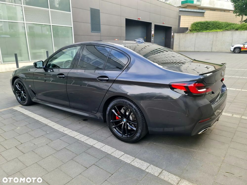 BMW Seria 5 520d xDrive M Sport sport - 9