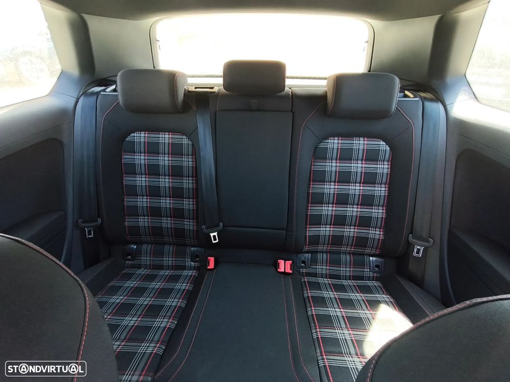 VW Golf 2.0 TSI GTI DSG - 5