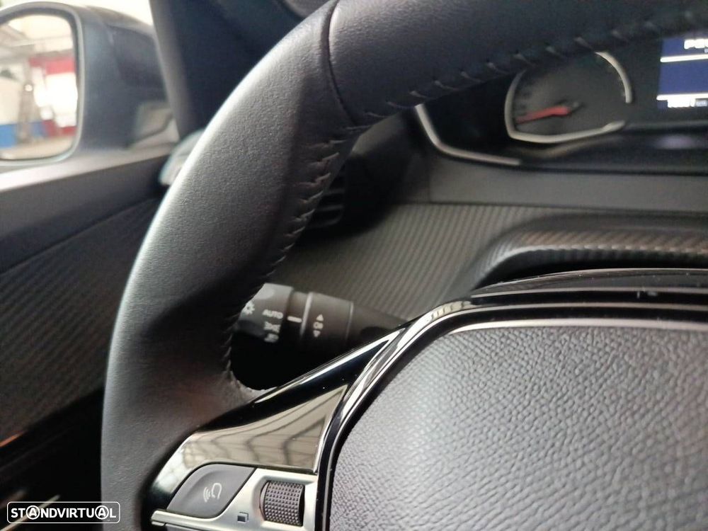 Peugeot 2008 1.2 PureTech Style - 14