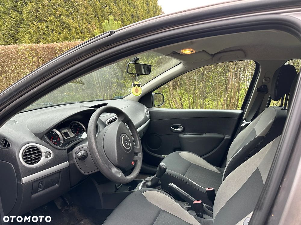 Renault Clio 1.2 16V Alize - 7