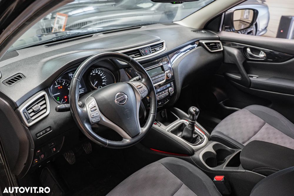 Nissan Qashqai 1.6 DCI N-Connecta - 26