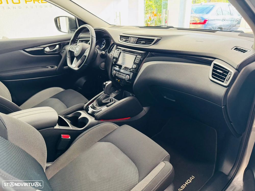 Nissan Qashqai 1.3 DIG-T N-Connecta LED+TT+SKY Xtronic - 8