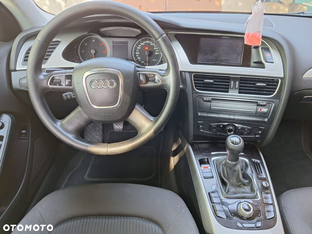 Audi A4 Avant 2.0 TDI - 7