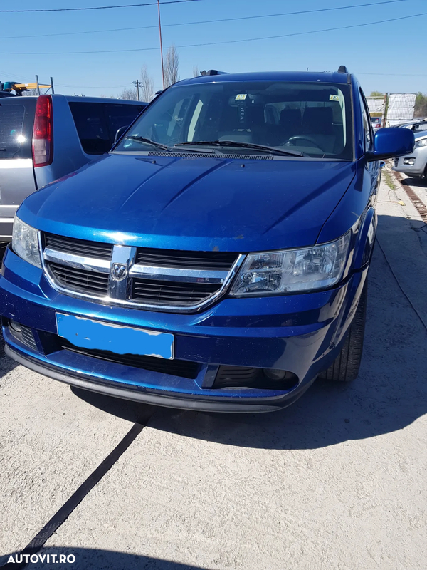 Dezmembrez dodge journey 2.0 crd cod motor bwd cutie automata