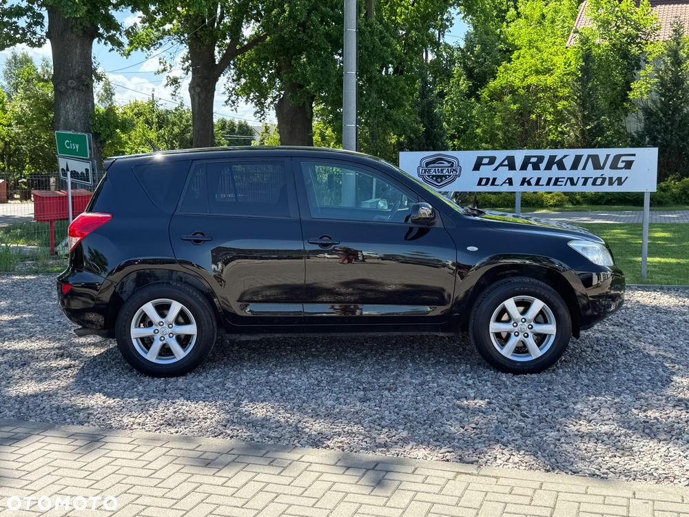 Toyota RAV4 - 8