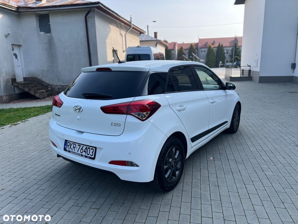 Hyundai i20 - 15