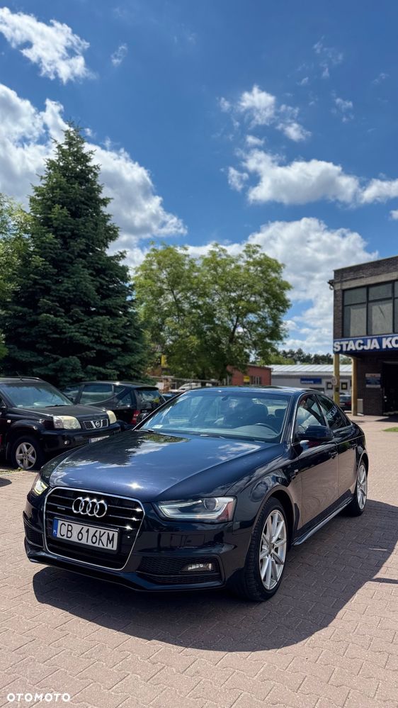 Audi A4 Limousine - 1