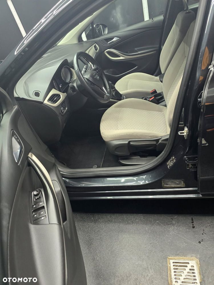 Opel Astra 1.4 T Dynamic - 11