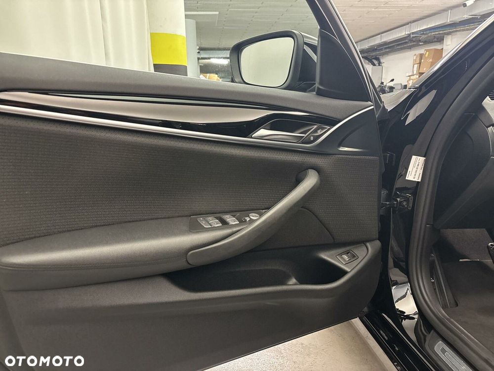 BMW Seria 5 518d Advantage - 12