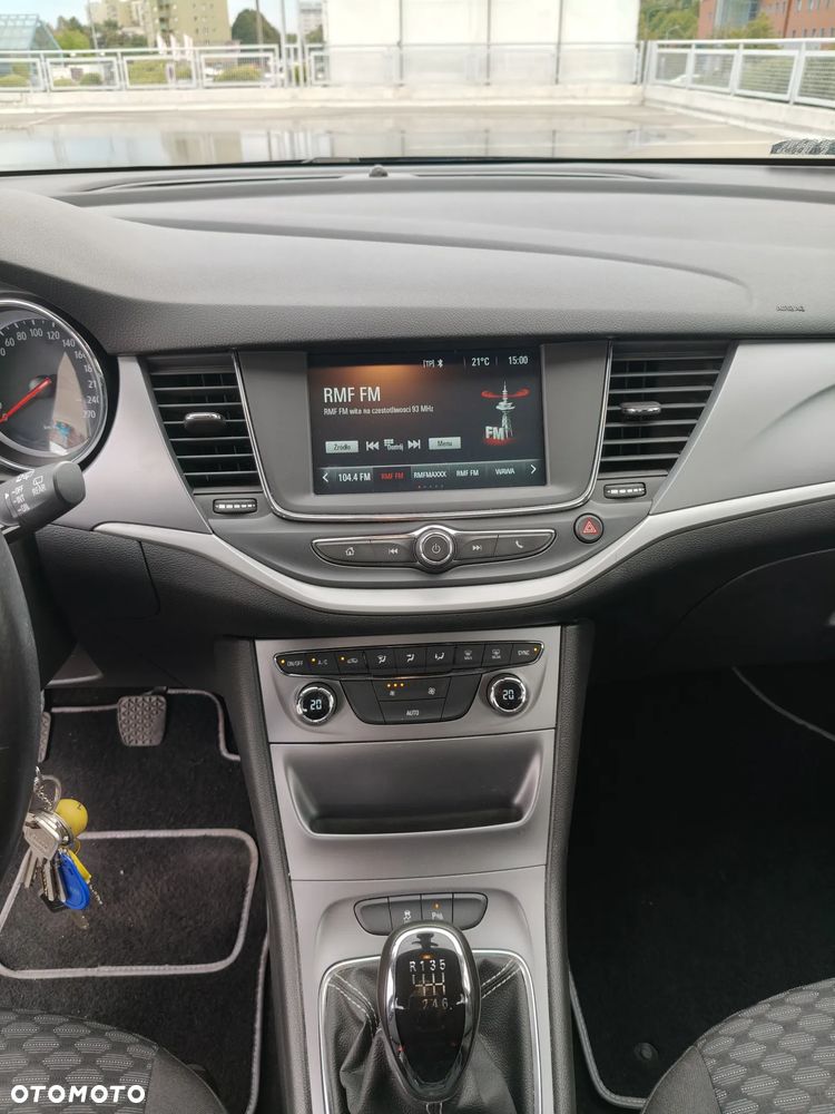 Opel Astra 1.4 T Enjoy - 9