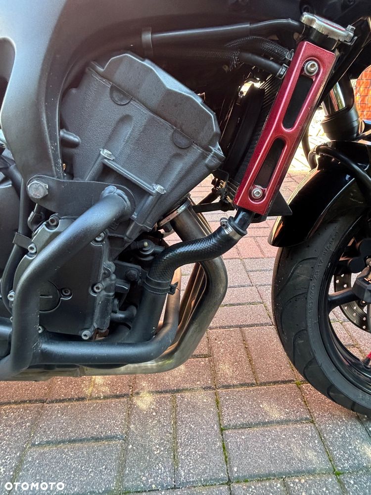 Yamaha FZS - 14