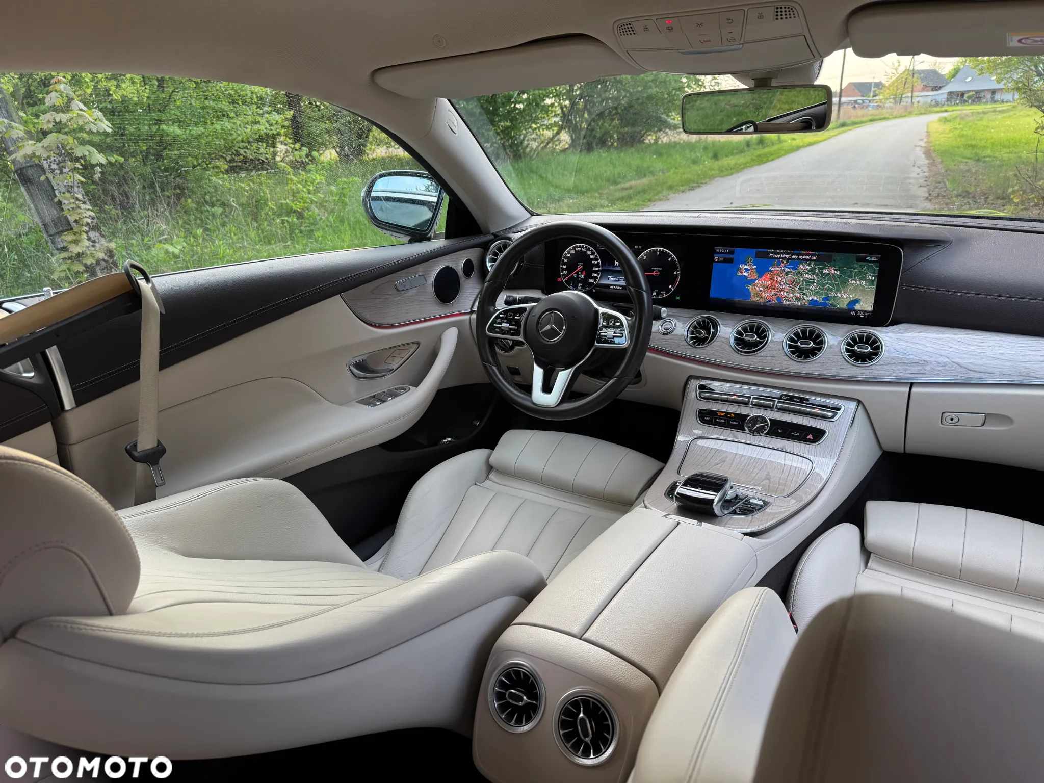 Mercedes-Benz Klasa E 220 d Coupe 9G-TRONIC - 18