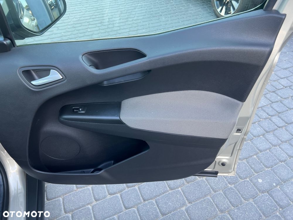Ford Tourneo Courier - 24