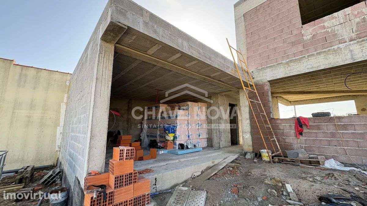 Moradia V4 isolada com Piscina aquecida em Esmoriz! - Grande imagem: 2/24