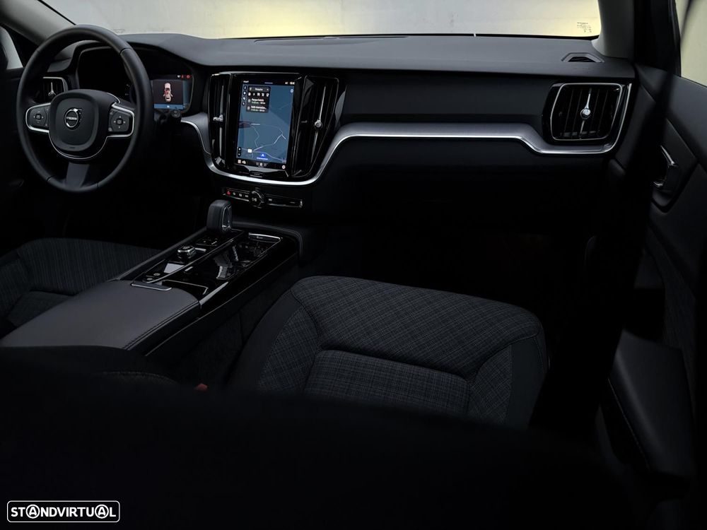 Volvo V60 2.0 T6 AWD TE Essential - 9