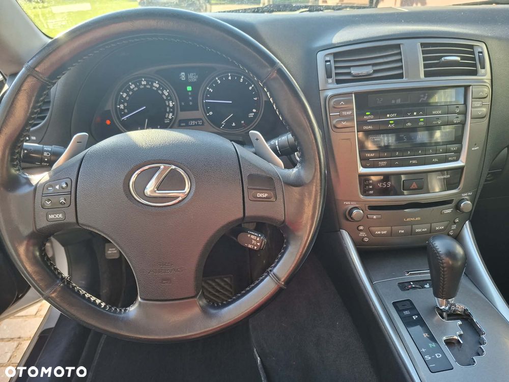Lexus IS - 8